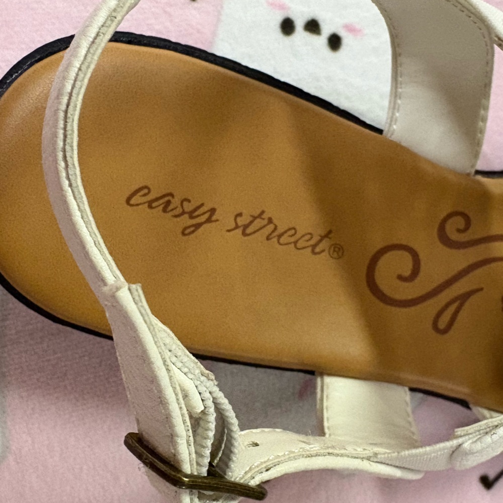 Women’s White Sandals - Picture 3 of 4